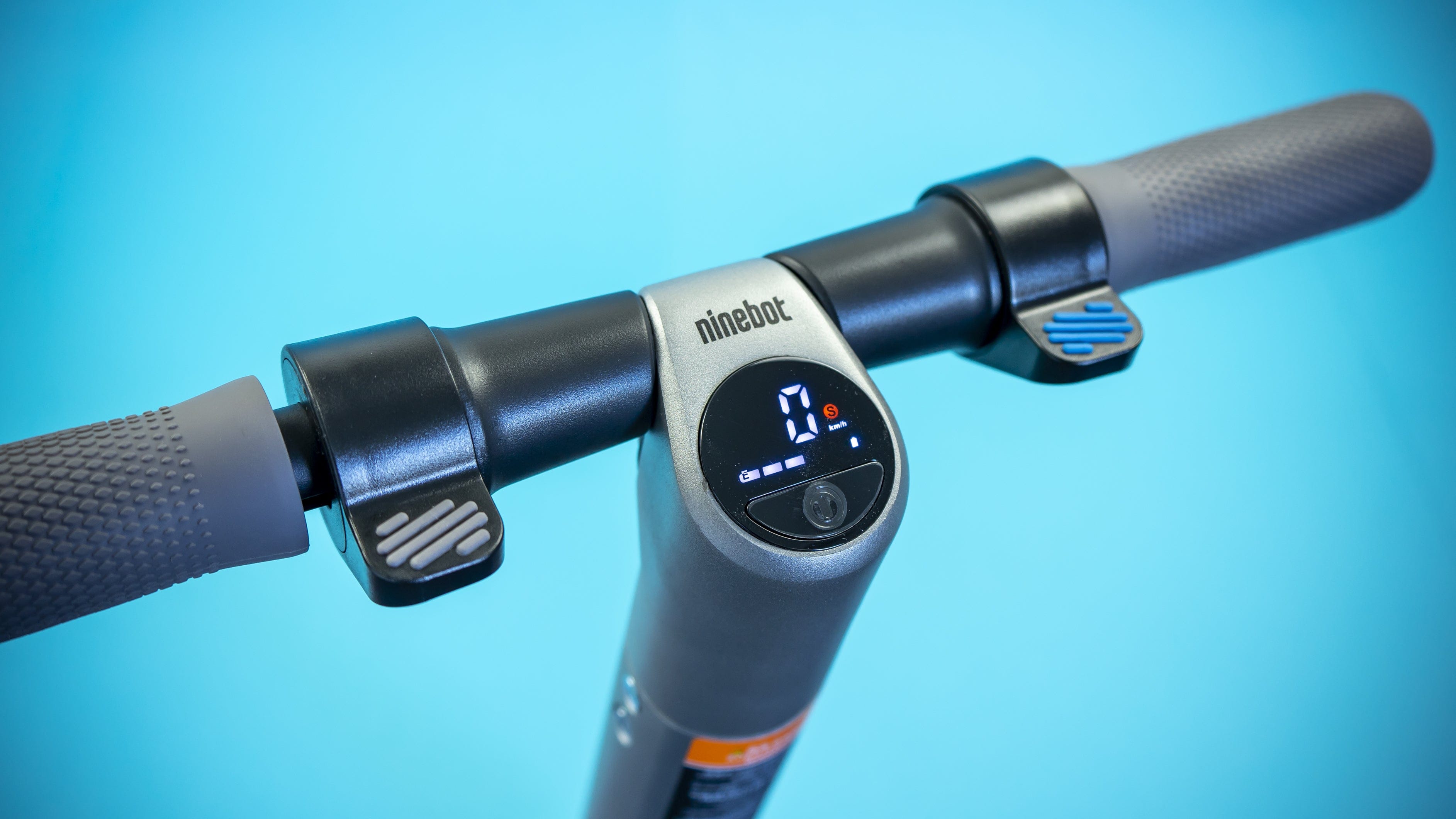 Segway Ninebot Kickscooter ES2 سكوتر شاومي - متجر دكان